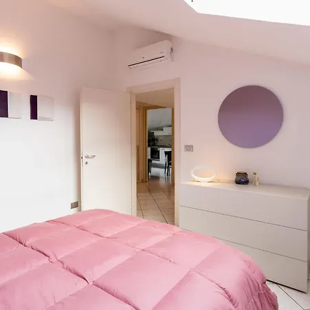 By Center And Sea By Interhome