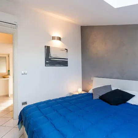 By Center And Sea By Interhome *