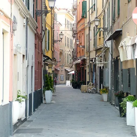 By Center And Sea By Interhome Apartament