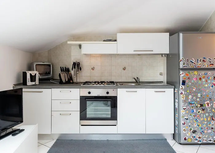 By Center And Sea By Interhome Apartman Alassio