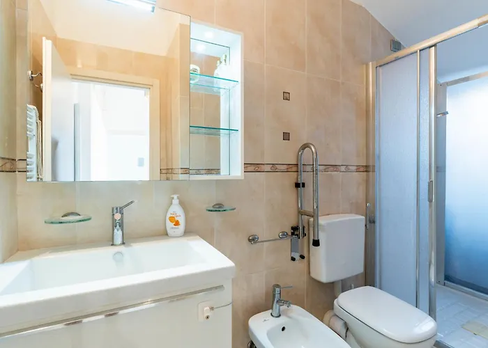 By Center And Sea By Interhome Apartman *