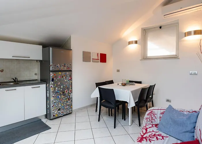 By Center And Sea By Interhome *