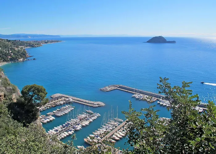 By Center And Sea By Interhome Apartman